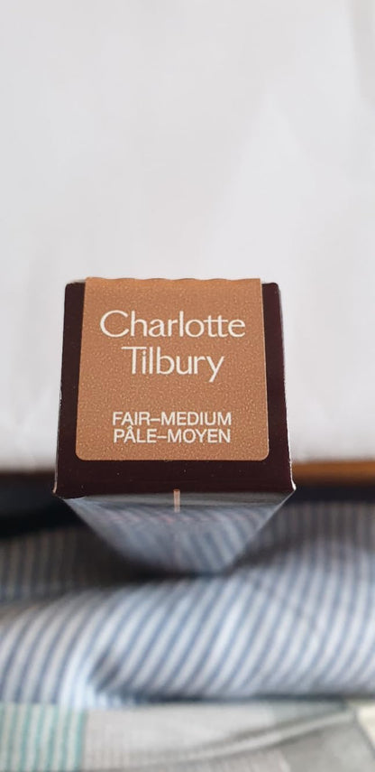 Charlotte Tilbury Hollywood Contour Wand Light-Medium